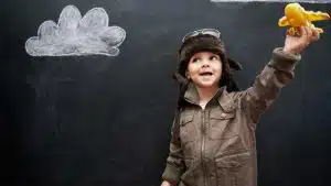 تربیت کودک برای رسیدن به آرزوهای از دست رفته غلط است 2 نحوه تربیت کودک از بدو تولد