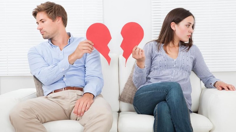 طلاق عاطفی چیست و چگونه می توان از آن جلوگیری کرد؟