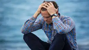 علائم استرس زیاد و اضطراب شدید 4 عوارض استرس زیاد و اضطراب شدید