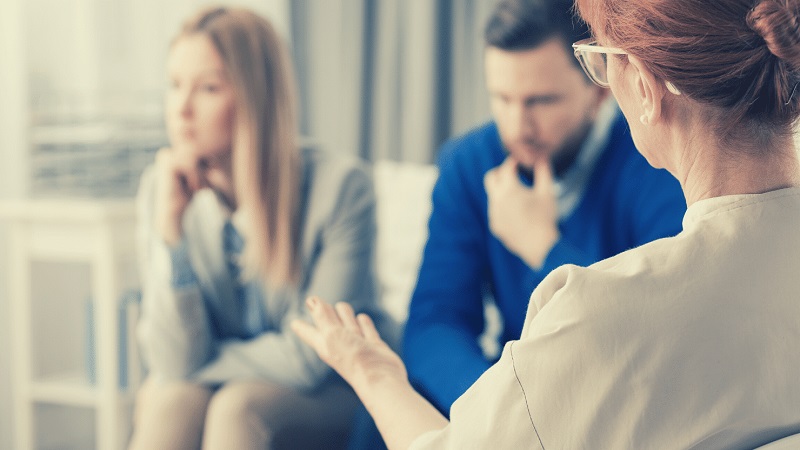 کمک به تصمیم گیری آگاهانه در مشاوره قبل از طلاق