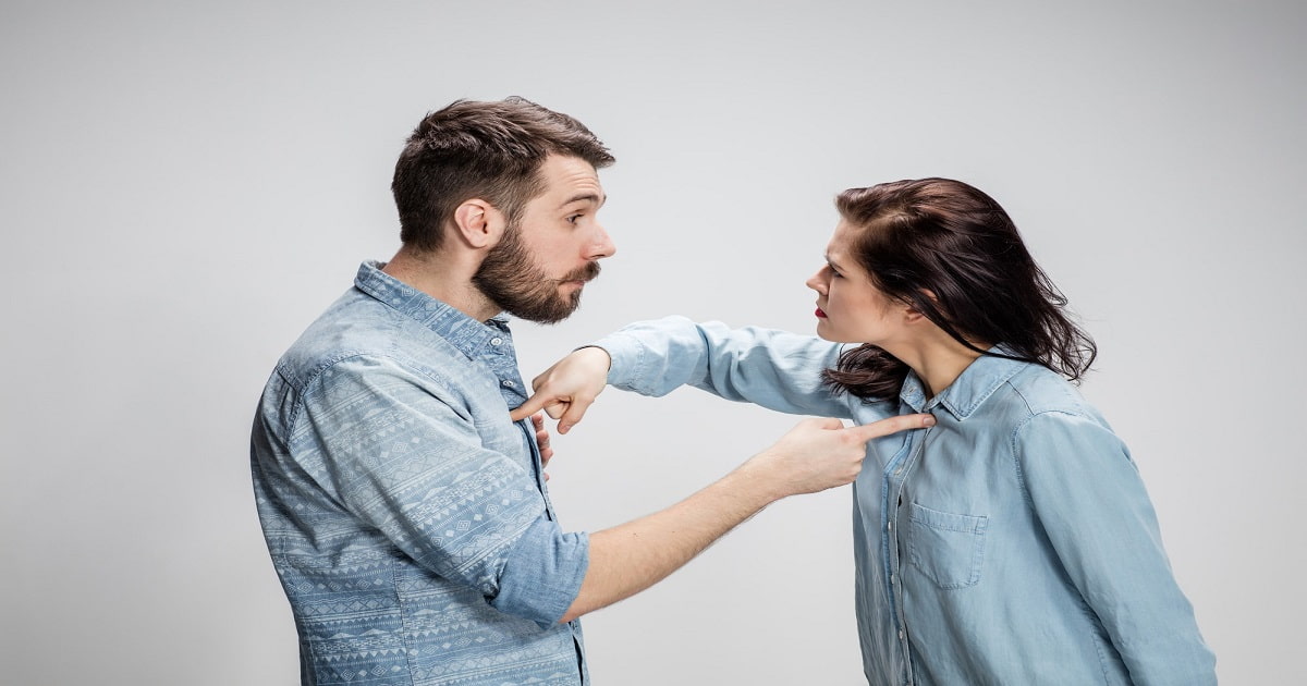 کم حرفی در رابطه و اختلافات قبلی