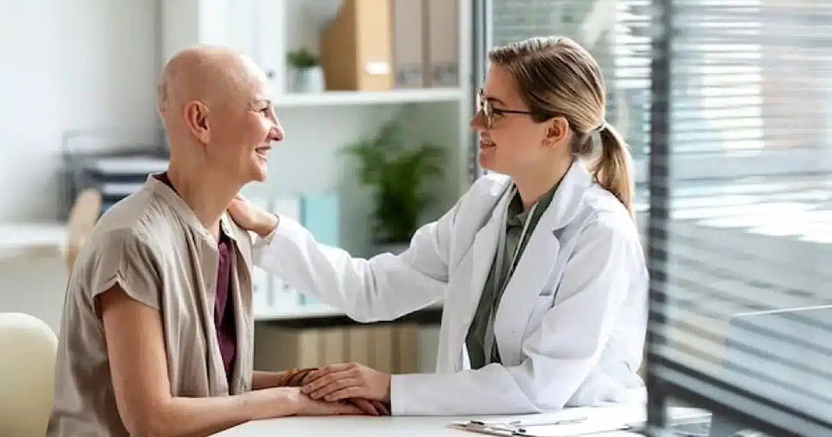 سایکوانکولوژی و ارتباط موثر با بیماران: توصیههایی برای مددکاران اجتماعی 7 چالشهای پیش روی مددکاران اجتماعی در ارتباط با بیماران