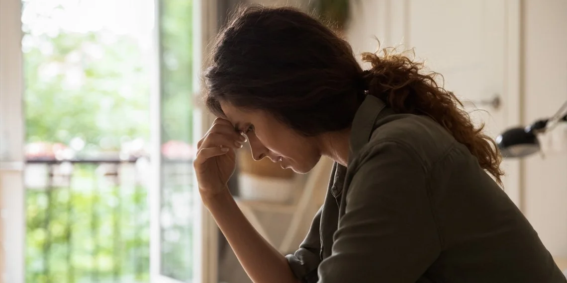 هشت دلیل افرادی که ابزار احساسات نمی کنند 3 ناتوانی در بروز احساسات و تأثیر آن بر روابط بینفردی