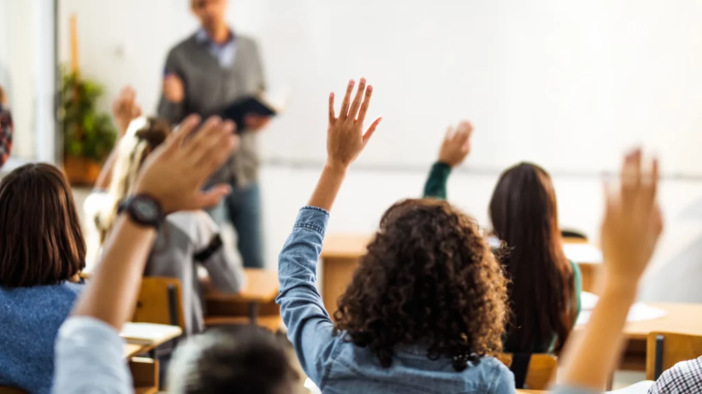 افزایش اعتماد به نفس در دانش آموزان 3 تاثیر اعتماد به نفس در یادگیری دانش آموزان